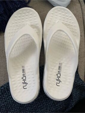 Ryka White Cushioned Foam Thong Sandals